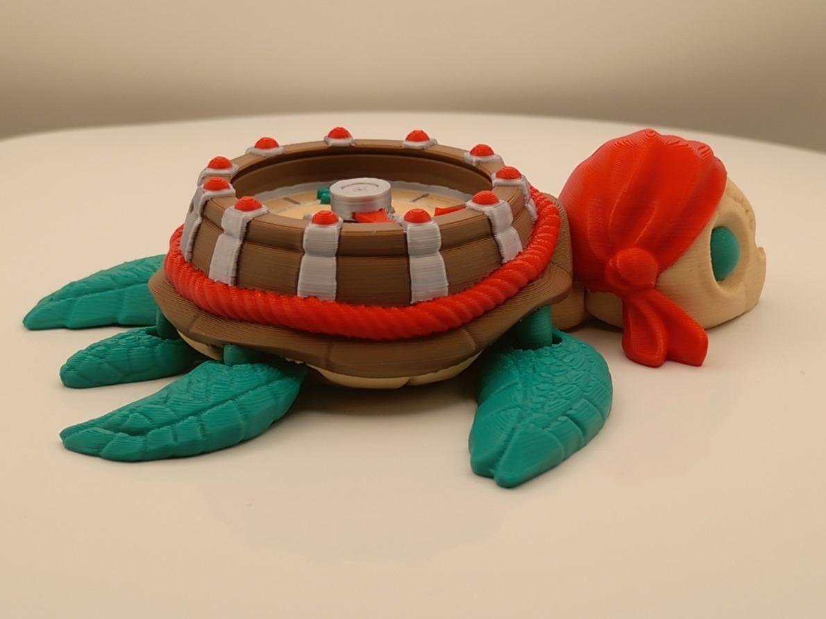 3D Printed PLA Plastic Pirate Compass Turtle Figurine - Articulated Nautical Desk Decor, Aesthetic Desk Setup Fidget Companion, Fidget Flipper